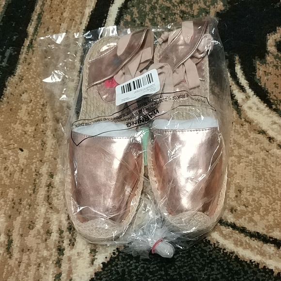 Rose gold tie flat espadrilles - Picture 6 of 9